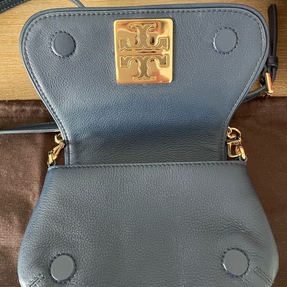 Tory Burch Navy Leather Crossbody Bag with Gold Accents - Picture 2 of 7